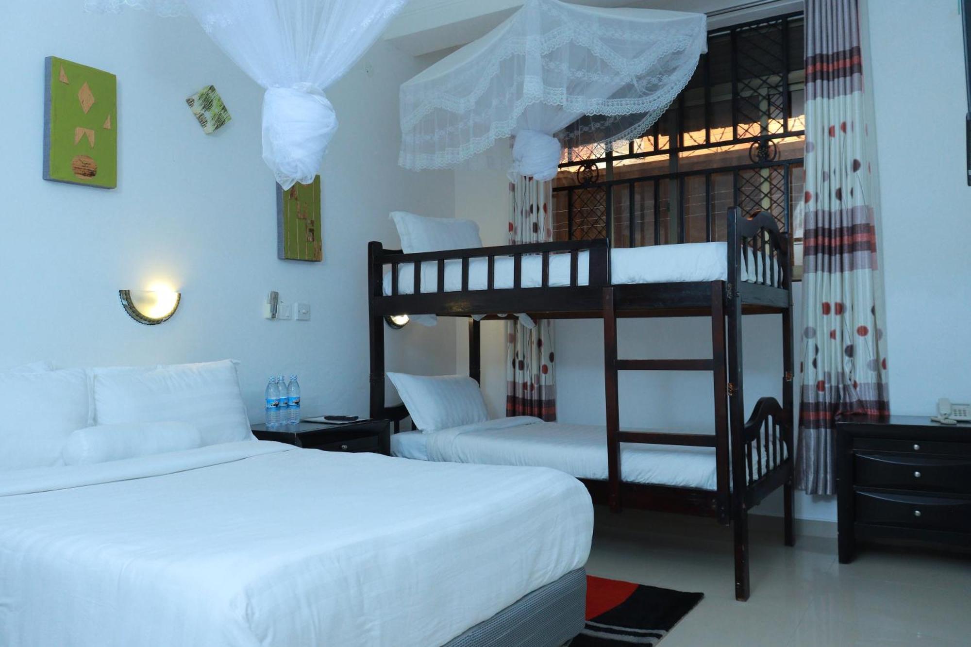 Mowicribs Hotel And Spa 恩德培 外观 照片