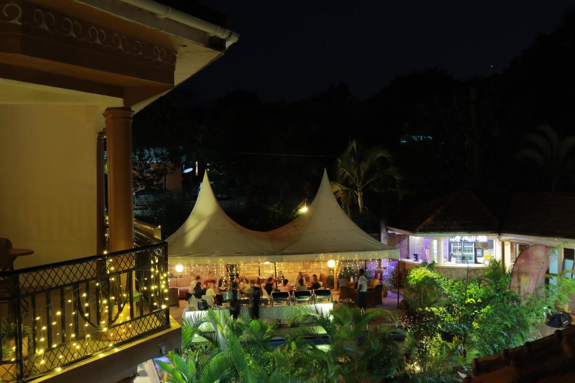 Mowicribs Hotel And Spa 恩德培 外观 照片