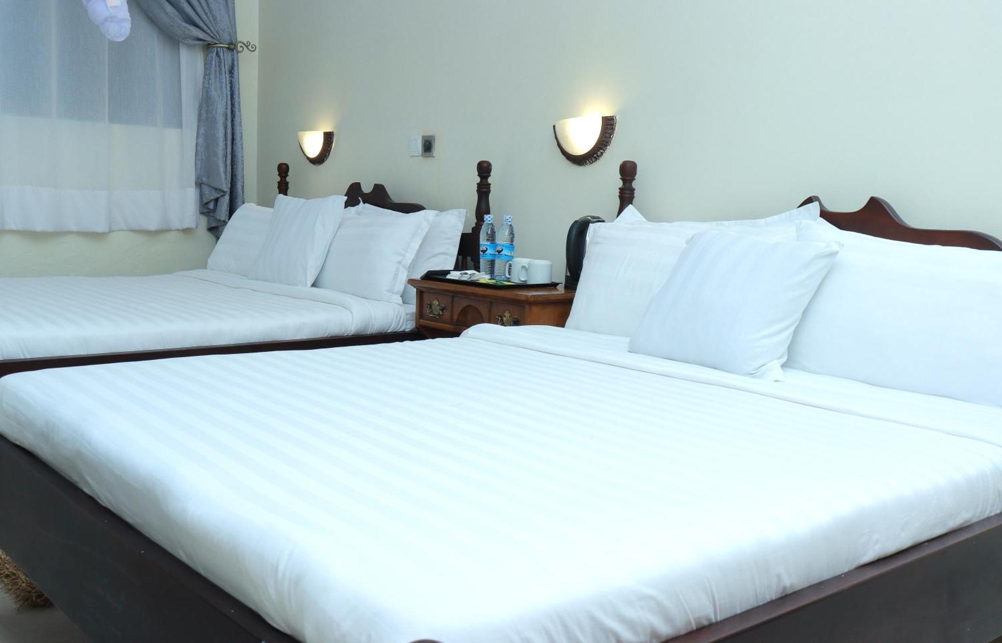 Mowicribs Hotel And Spa 恩德培 外观 照片