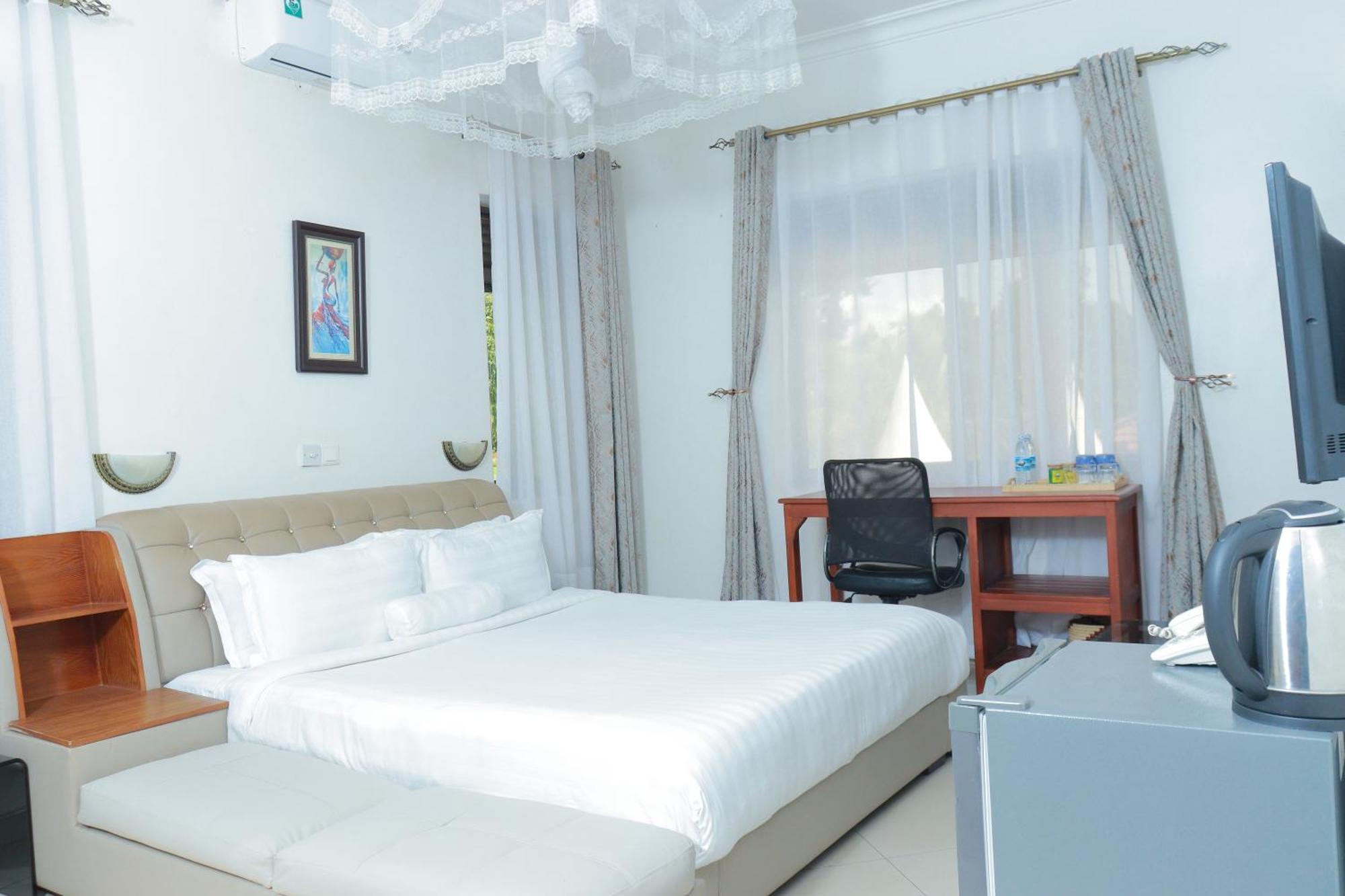 Mowicribs Hotel And Spa 恩德培 外观 照片